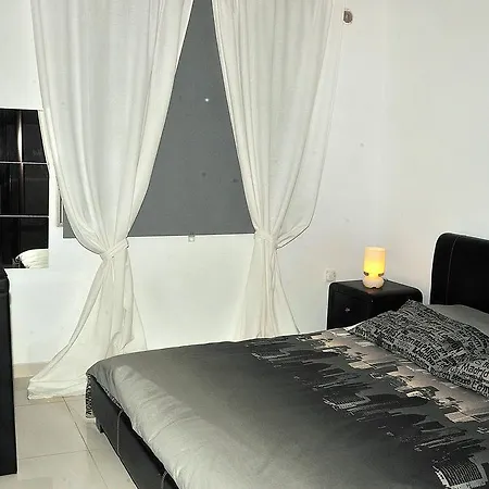 Georgia's Luxury Lägenhet Larnaca
